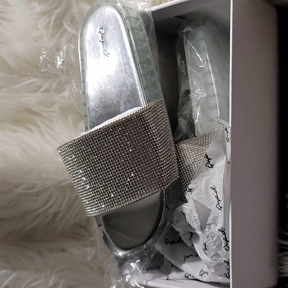 Qupid slide sandal